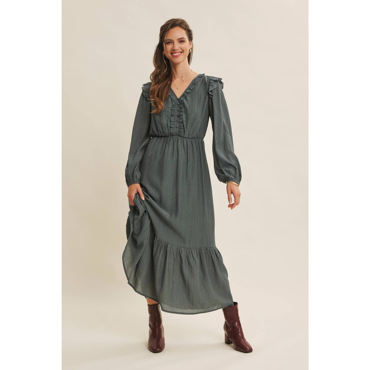 ROMANTIC TWIST OF TEXTURED BUTTON-DOWN MAXI DRESS: SILVER PINE / L
