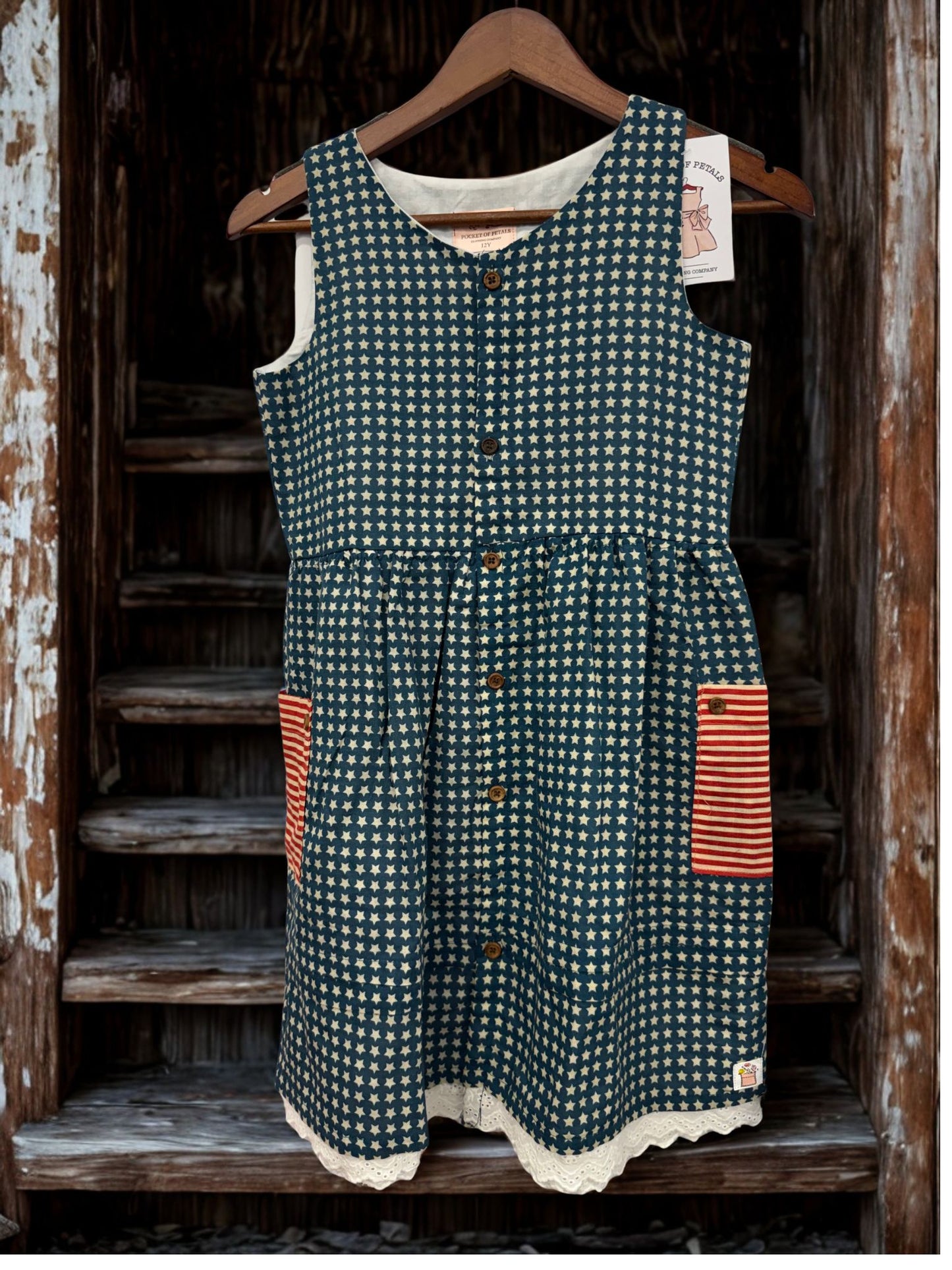 Classic Americana Star Dress – Rustic Charm Meets Everyday Comfort