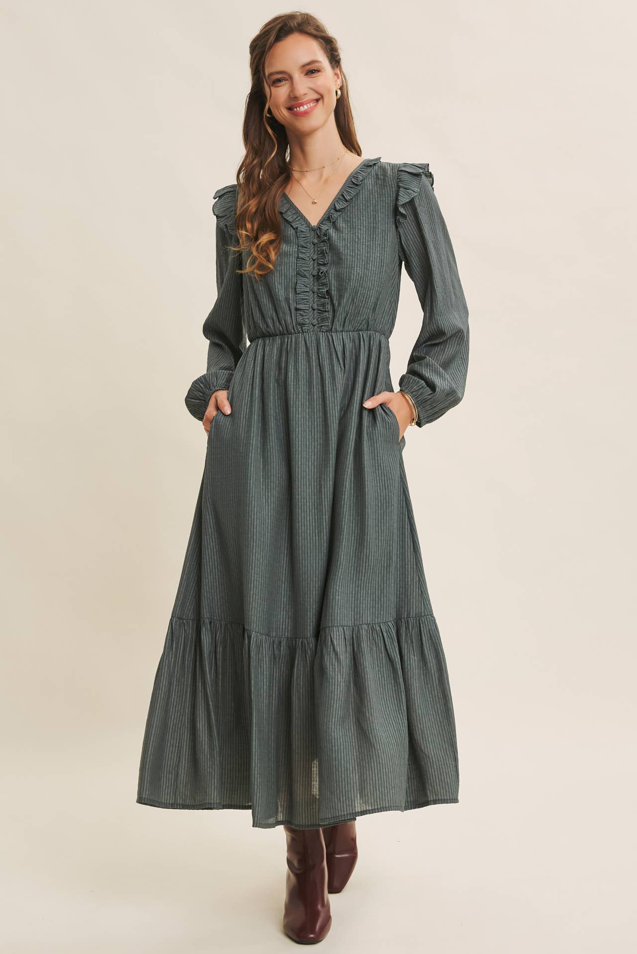 ROMANTIC TWIST OF TEXTURED BUTTON-DOWN MAXI DRESS: SILVER PINE / L