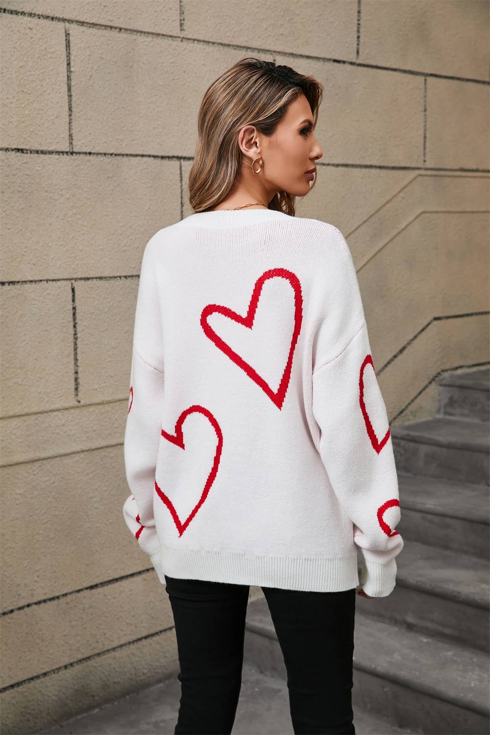 Valentine's Day color contrast heart pullover sweater: RED / (L) 1