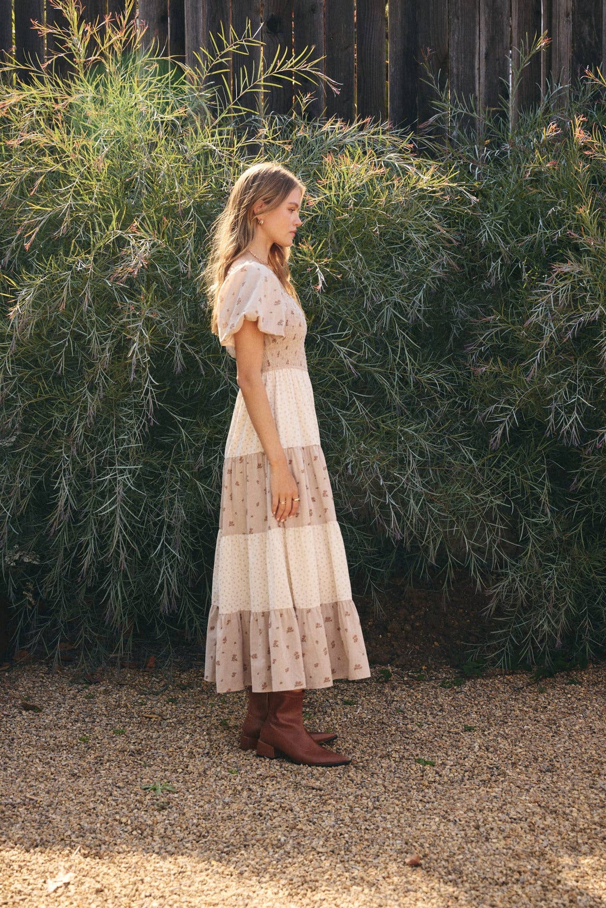 DAYDREAM PATCHWORK FLORAL SMOCKED TIERED MIDI DRESS: NATURAL/TAUPE / S
