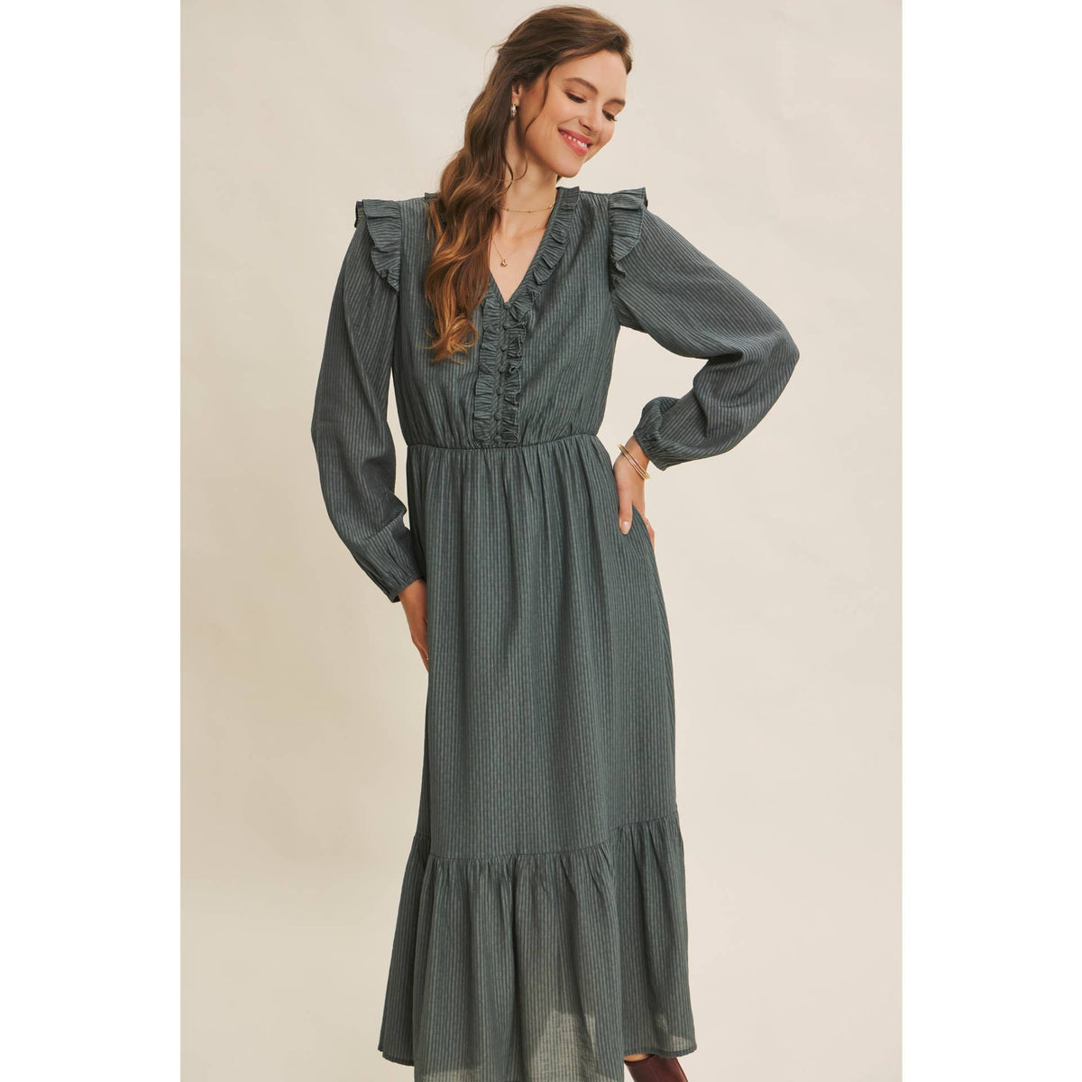 ROMANTIC TWIST OF TEXTURED BUTTON-DOWN MAXI DRESS: SILVER PINE / M